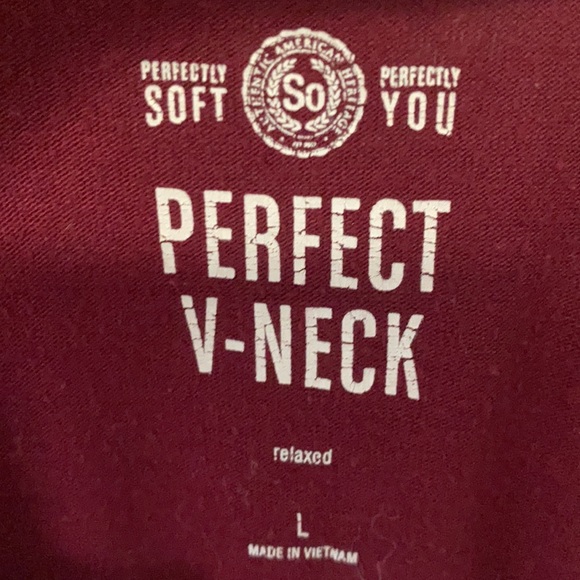 SO Perfect V-neck - Picture 3 of 3